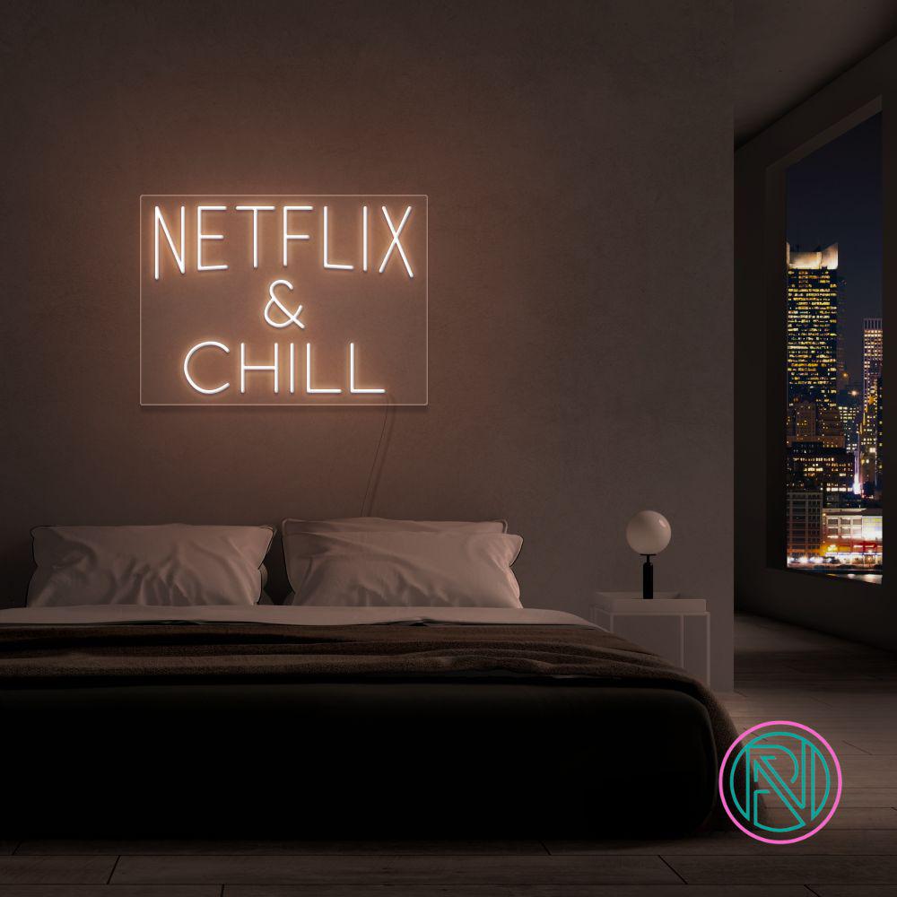 "NETFLIX & CHILL" Led neonskylt. 46x63 cm.