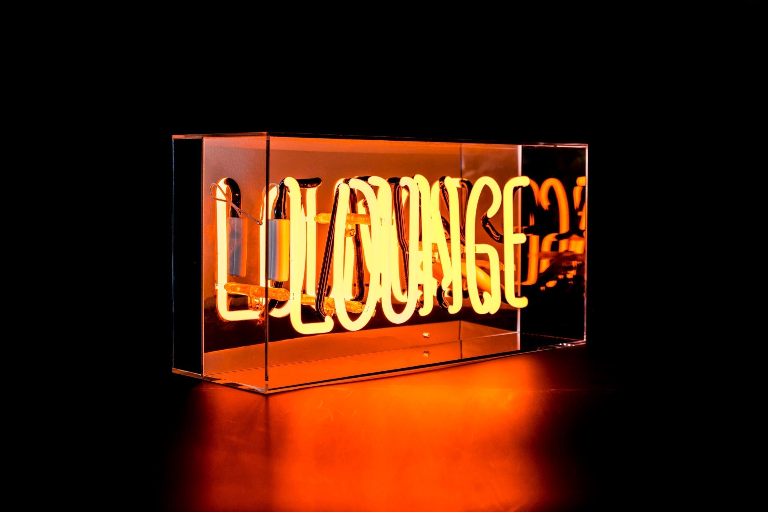 Neon "LOUNGE" Akrylboks
