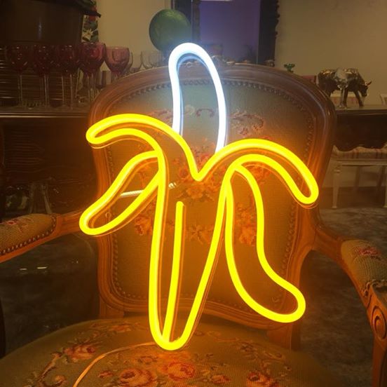 "Banan" LED NEONSKILT. Gold yellow.