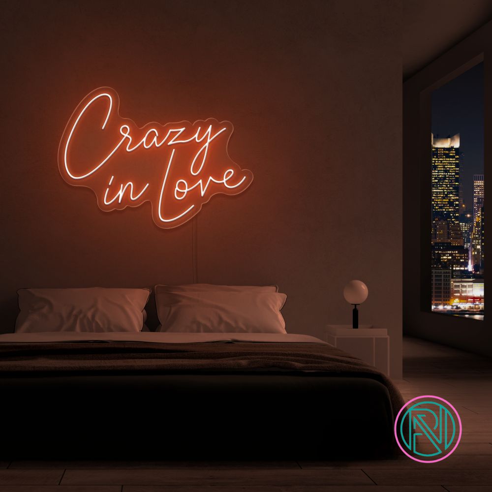 "Crazy in love" Led neonskylt. Välj önskad färg.