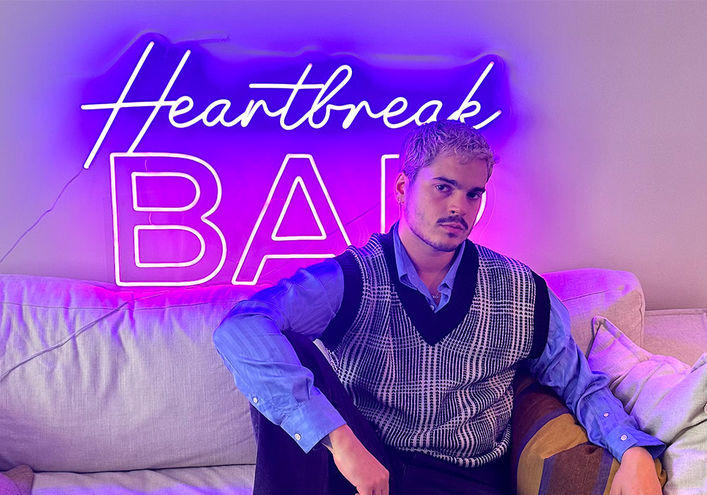Heartbreak BAR Neonlys