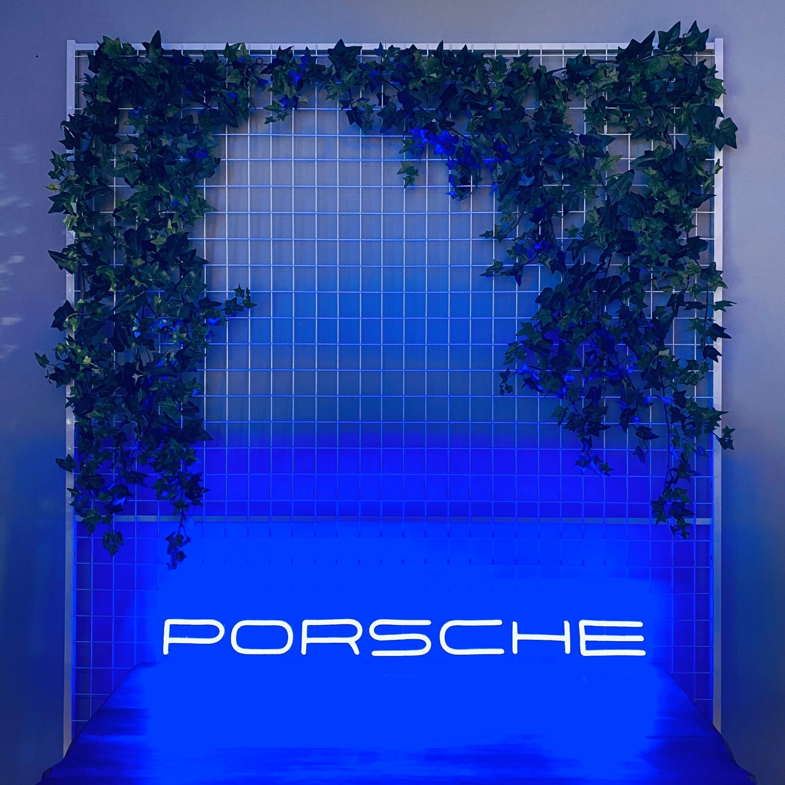 «Porsche» Led neonskylt. 111x10cm.