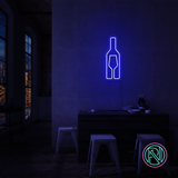 Vin LED neonskilt i flaskeform, blått lysende neon.