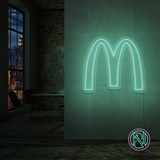 "M" Led neonskylt.