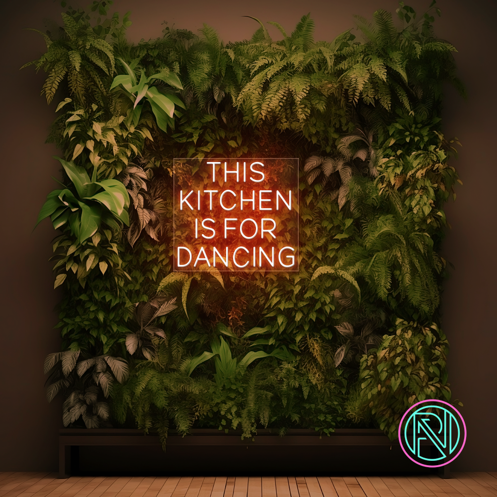 LED-neonskilt med teksten «THIS KITCHEN IS FOR DANCING», varmhvit glød