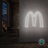 "M" Led neonskylt.
