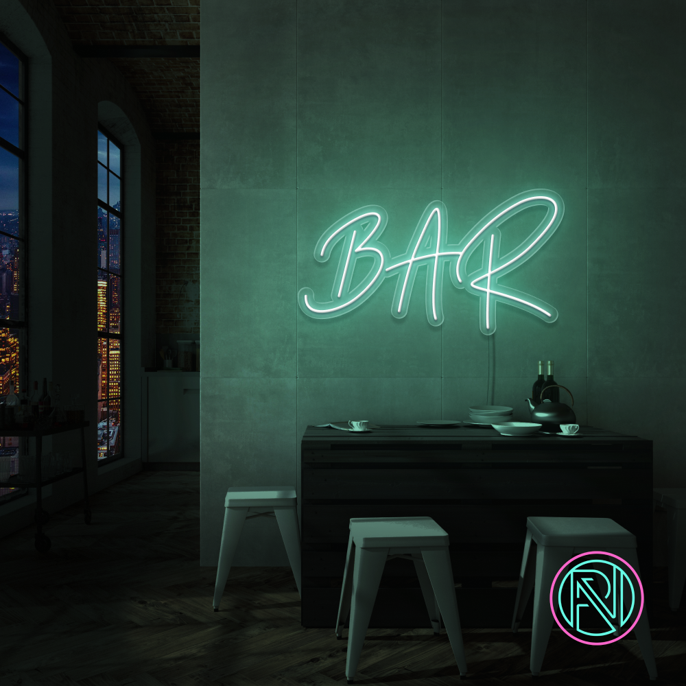 Skap en pulserende stemning med vårt 'bar' led-neonskilt, ideelt for forfriskende cocktailbarer og nattklubber. Dette skiltet er designet for å fange oppmerksomhet med sitt skarpe lys og moderne estetikk, perfekt for å forvandle ethvert miljø til et sentrum for sosialt samvær og moro.