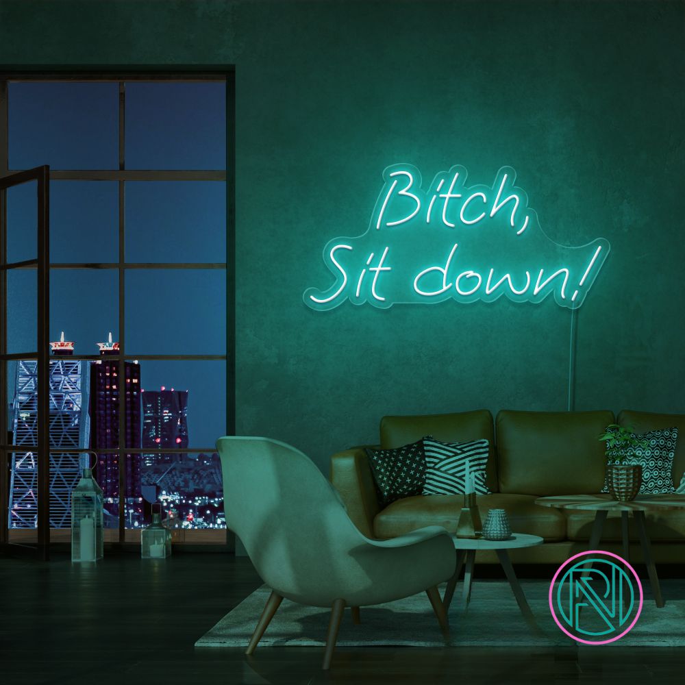 Gi interiøret en kant med 'bitch, sit down' led neon-skiltet. Dette dristige og uttrykksfulle skiltet er designet for å fange oppmerksomhet og skape en samtalestarter i ethvert forretningsmiljø. Velg favorittfargen din og gi bedriften din et unikt preg.