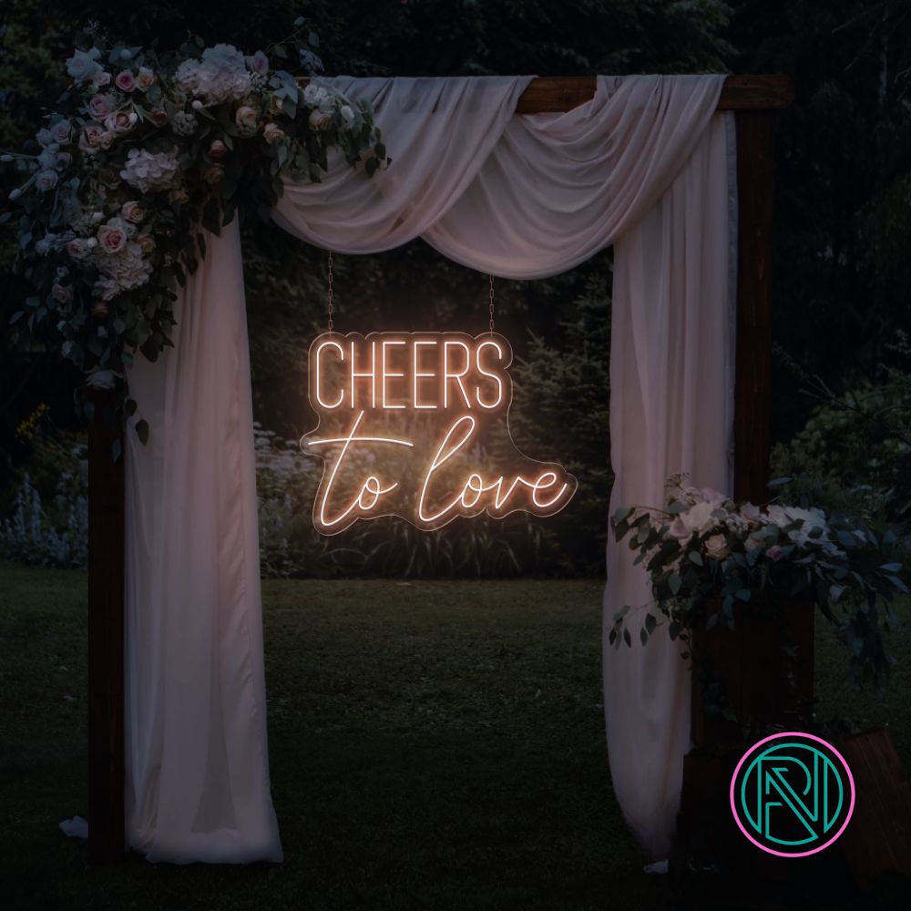 Skål for kjærligheten med vårt 'cheers to love' led neonskilt. Velg din favorittfarge for å tilpasse dit skilt og skape en romantisk atmosfære. Det moderne designet og den levende lysgivende led-teknologien gjør dette skiltet til et perfekt innslag i ethvert rom, spesielt for feiringer som favner kjærlighetens ånd.
