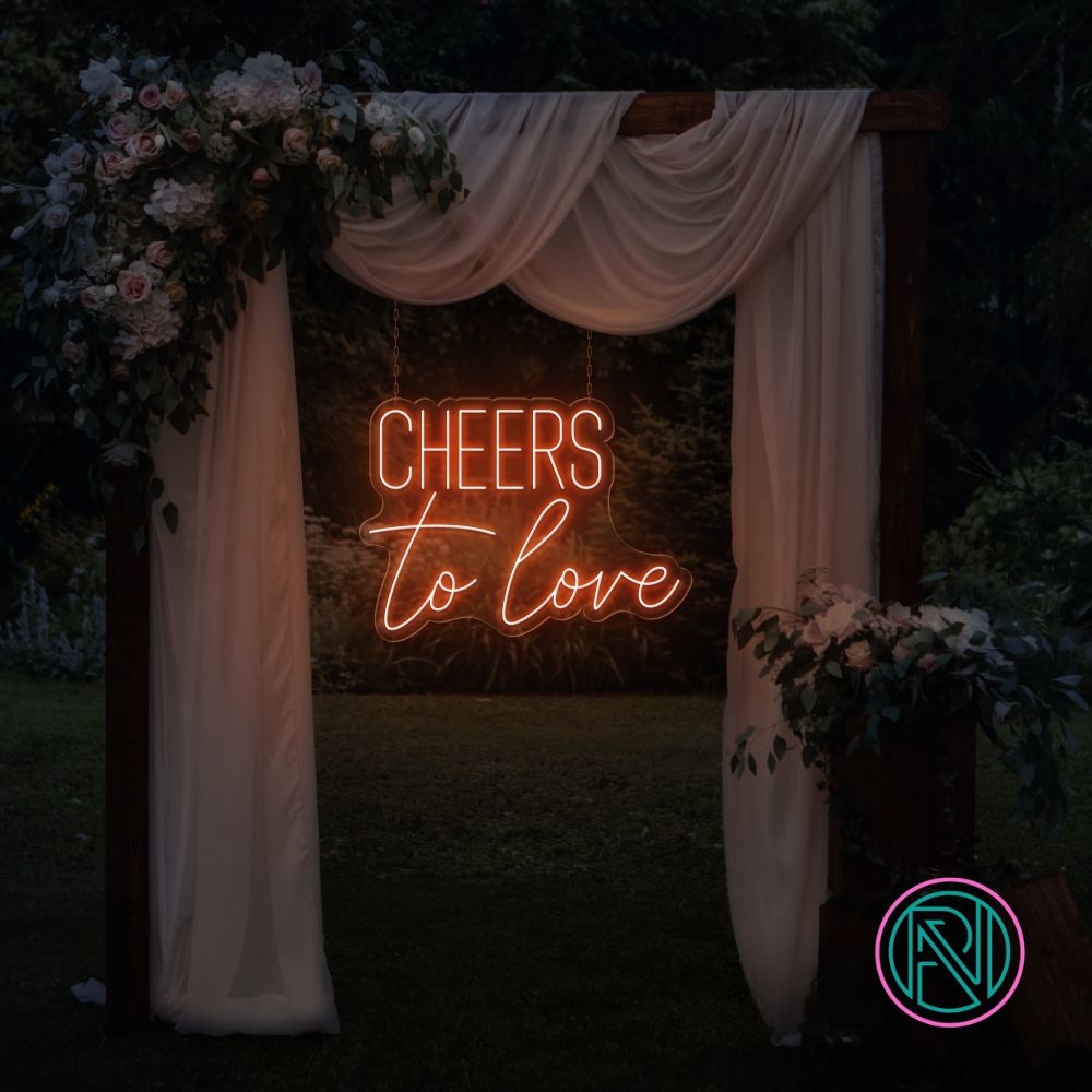 Skål for kjærligheten med vårt 'cheers to love' led neonskilt. Velg din favorittfarge for å tilpasse dit skilt og skape en romantisk atmosfære. Det moderne designet og den levende lysgivende led-teknologien gjør dette skiltet til et perfekt innslag i ethvert rom, spesielt for feiringer som favner kjærlighetens ånd.