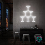 Feire livets små øyeblikk med vårt 'champagne' led neonskilt. Dette stilige skiltet tilbyr en touch av glamour og er ideelt for spesielle anledninger. Med muligheten til å velge blant flere farger, kan du tilpasse skiltet til å passe din smak og interiør.