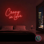 LED neonskilt «Crazy in love» med rødt LED-lys