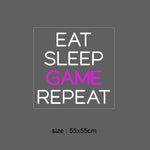 LED-neonskilt med tekst: EAT SLEEP GAME REPEAT, rosa og hvite bokstaver, 55x55 cm