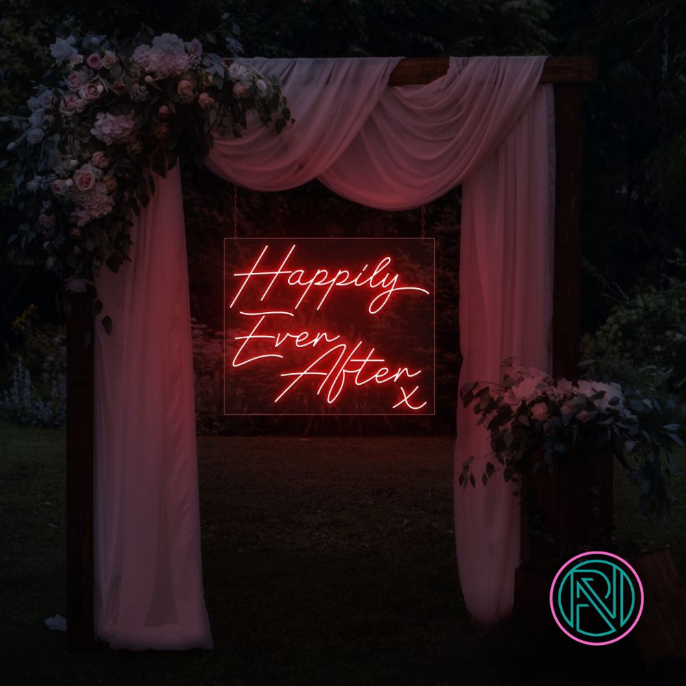 Led neonskilt med «Happily Ever After» i rødt lys