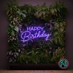 Feire en spesiell dag med stil med vårt 'happy birthday' led-neonskilt. Dette skiltet kombinerer moderne led-teknologi med klassisk neonestetikk for å skape den perfekte stemningsfulle feiringen. Velg din favorittfarge for å skreddersy utseendet og lyse opp bursdagsfesten med et personlig preg.