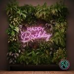 Feire en spesiell dag med stil med vårt 'happy birthday' led-neonskilt. Dette skiltet kombinerer moderne led-teknologi med klassisk neonestetikk for å skape den perfekte stemningsfulle feiringen. Velg din favorittfarge for å skreddersy utseendet og lyse opp bursdagsfesten med et personlig preg.