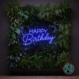 Feire en spesiell dag med stil med vårt 'happy birthday' led-neonskilt. Dette skiltet kombinerer moderne led-teknologi med klassisk neonestetikk for å skape den perfekte stemningsfulle feiringen. Velg din favorittfarge for å skreddersy utseendet og lyse opp bursdagsfesten med et personlig preg.