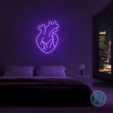 LED-neonskilt med hjerteform, lilla glød
