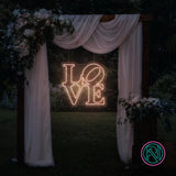 LED-neonskilt med LOVE-tekst, lys rosa neonlys.