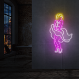 LED-neonskilt med Marilyn Monroe-kontur i gult hår og rosa/lilla lys