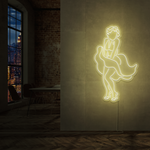 Neonskilt med Marilyn Monroe-motiv, ensfarget gul LED-glød