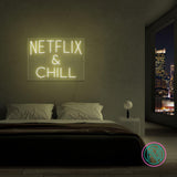 LED-neonskilt 46x63 cm med NETFLIX & CHILL i hvitt LED-lys