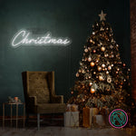 LED-neonskilt med «Christmas» i hvitt lys.