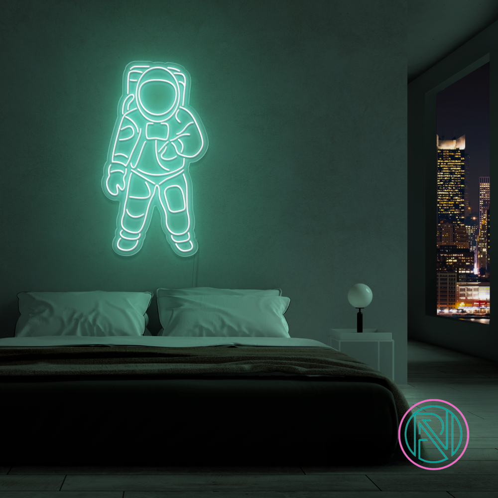 Neonskylt "SPACEMAN" 79x43 cm. Välj önskad färg. 
