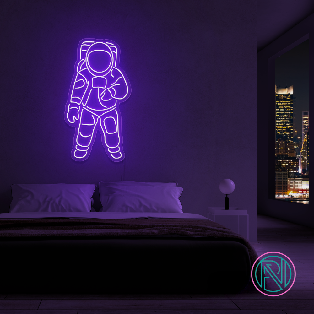 Neonskylt "SPACEMAN" 79x43 cm. Välj önskad färg. 