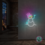 LED neonskilt SnowMan med snømann: rosa, blå og hvit kontur