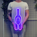 Vin LED neonskilt i flaskeform, lilla lysende neon.